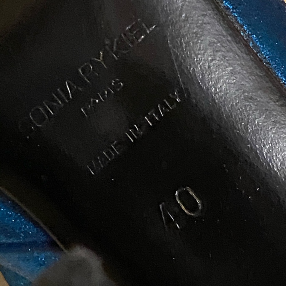 Genuine leather Nike heels in rocket blue